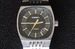 Diesel Dz-1053 Quartz Watch Black And Polished Chrome Dial Stainless Steel Strap