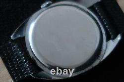 Genivere Calendar Watch 17 Jewel Chrome & Grey Dial Swiss Made Vintage Classic