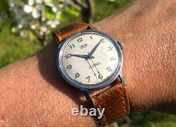 Mens vintage Smiths Everest I204 watch from 1964