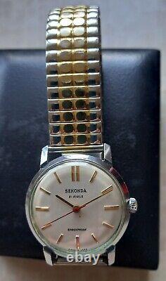 SEKONDA 21 Jewels Shockproof USSR made watch original box and bracelet