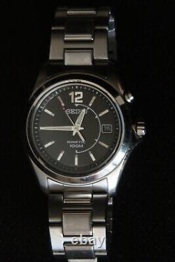 Seiko 5m62 0cm0 Kinetic Watch Black & Chrome Dial Stainless Steel Strap A Beauty
