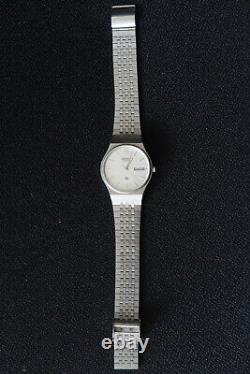 Seiko Sq 8223-8060 Watch Grey & Chrome Dial Steel Strap A Retro Vintage Classic