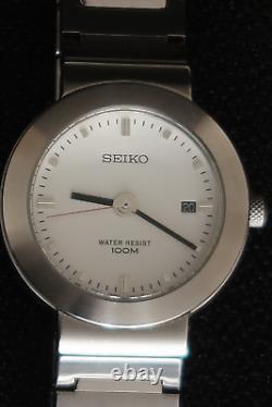 Seiko V732 0p20 Quartz Watch White & Chrome Dial Stainless Steel Strap A Beauty