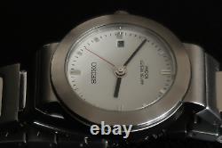 Seiko V732 0p20 Quartz Watch White & Chrome Dial Stainless Steel Strap A Beauty