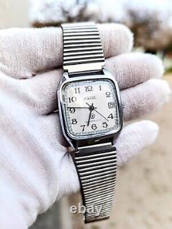 Soviet Raketa Square Watch 19 Jewels Quality Mark USSR Recently Serviced