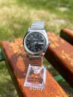 Vintage Soviet Collectible Raketa Watch Mechanical Wristwatch Made In USSR 1980s