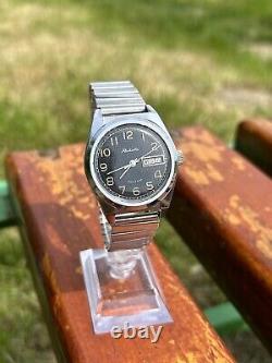 Vintage Soviet Collectible Raketa Watch Mechanical Wristwatch Made In USSR 1980s