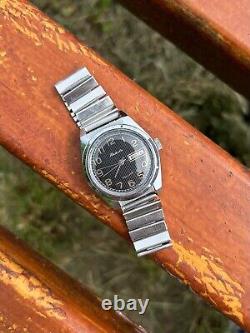 Vintage Soviet Collectible Raketa Watch Mechanical Wristwatch Made In USSR 1980s