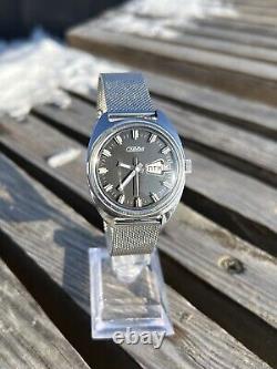 Vintage Soviet Slava Watch Retro Mechanical Wristwatch Made In USSR 1980s