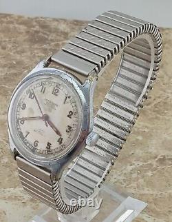 WW2 Steel Actua Officers 17 jewel Military Centre Seconds Wrist Watch 1944