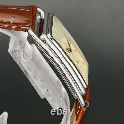 BOÎTE N-MINT BURBERRY BU1202 Montre pour hommes carrée à petite seconde en forme de tank avec bracelet neuf
