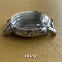 Boîtier de montre chronographe vintage. Acier inoxydable / Chrome. 38,6mm. NOS