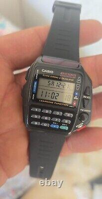 Casio CMD-40B. Montre rétro avec télécommande et cinq piles supplémentaires