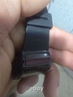 Casio CMD-40B. Montre rétro avec télécommande et cinq piles supplémentaires