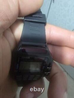 Casio CMD-40B. Montre rétro avec télécommande et cinq piles supplémentaires