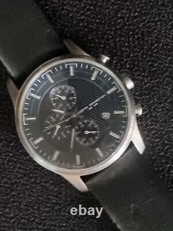 Échantillon de montre chronographe French Connection cadran noir et chrome bracelet en cuir