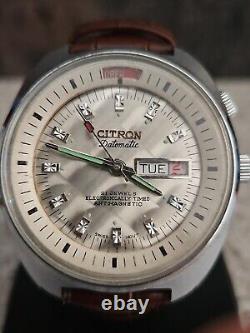 Montre automatique Vintage Citron Datomatic. État d'origine non poli.