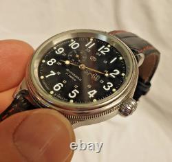 Montre automatique rétro aviateur Vostok K-43 Kirova noire analogique au poignet