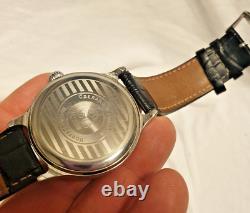 Montre automatique rétro aviateur Vostok K-43 Kirova noire analogique au poignet