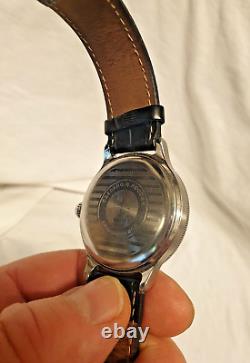 Montre automatique rétro aviateur Vostok K-43 Kirova noire analogique au poignet