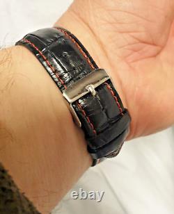 Montre automatique rétro aviateur Vostok K-43 Kirova noire analogique au poignet