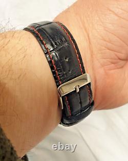 Montre automatique rétro aviateur Vostok K-43 Kirova noire analogique au poignet