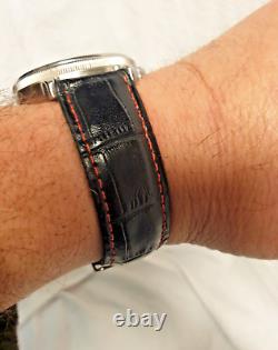 Montre automatique rétro aviateur Vostok K-43 Kirova noire analogique au poignet