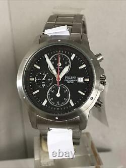 Montre bracelet chronographe pour homme Pulsar avec cadran noir, date et bracelet en acier inoxydable PF8363X1
