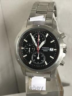Montre bracelet chronographe pour homme Pulsar avec cadran noir, date et bracelet en acier inoxydable PF8363X1