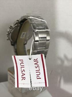 Montre bracelet chronographe pour homme Pulsar avec cadran noir, date et bracelet en acier inoxydable PF8363X1