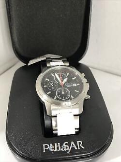 Montre bracelet chronographe pour homme Pulsar avec cadran noir, date et bracelet en acier inoxydable PF8363X1
