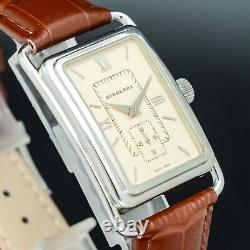 Montre pour homme Burberry BU1202 forme tank petite seconde carrée argentée