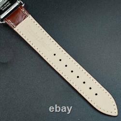 Montre pour homme Burberry BU1202 forme tank petite seconde carrée argentée