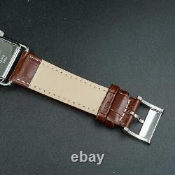 Montre pour homme Burberry BU1202 forme tank petite seconde carrée argentée