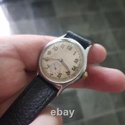 Montre vintage pour hommes Les Fils De Paul Joblin datant des années 1940, Seconde Guerre mondiale.